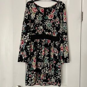Fire Los Angeles floral kimono style dress. Size: Medium.